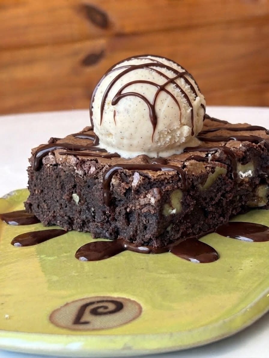 Brownie con helado
